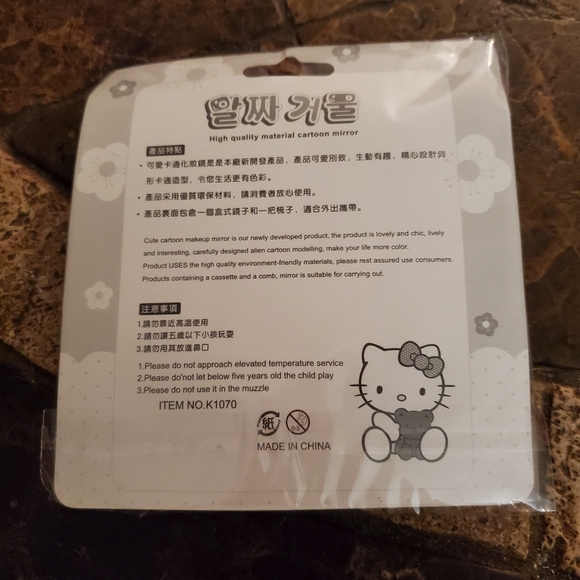 SanRio Hello Kitty Socks Hello Kitty Mirror shaped hello kitty Valentines Day - Picture 5 of 6